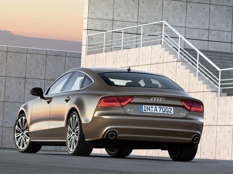  Audi A7 Sportback 3.0 TFSI Quattro 2010 года  (фото 7 из 16)